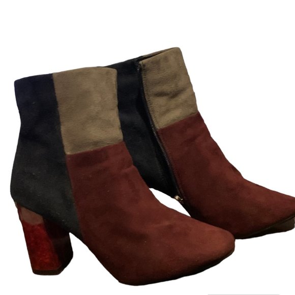 Women's Shirleen-W Wide Width Colorblock Ankle Boots, Wine Com, US 8W - Picture 2 of 5